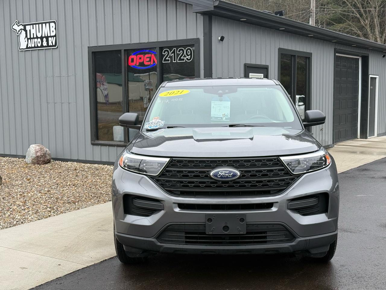 Ford Explorer Base AWD 2021