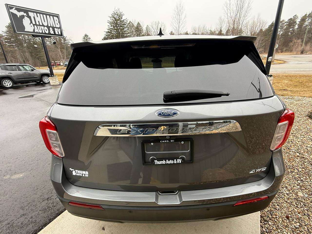 Ford Explorer Base AWD 2021