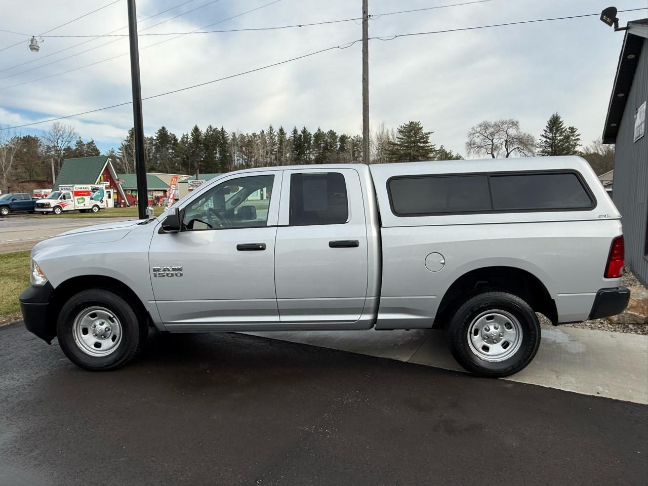 RAM 1500 4WD Quad Cab 140.5" Express 2018