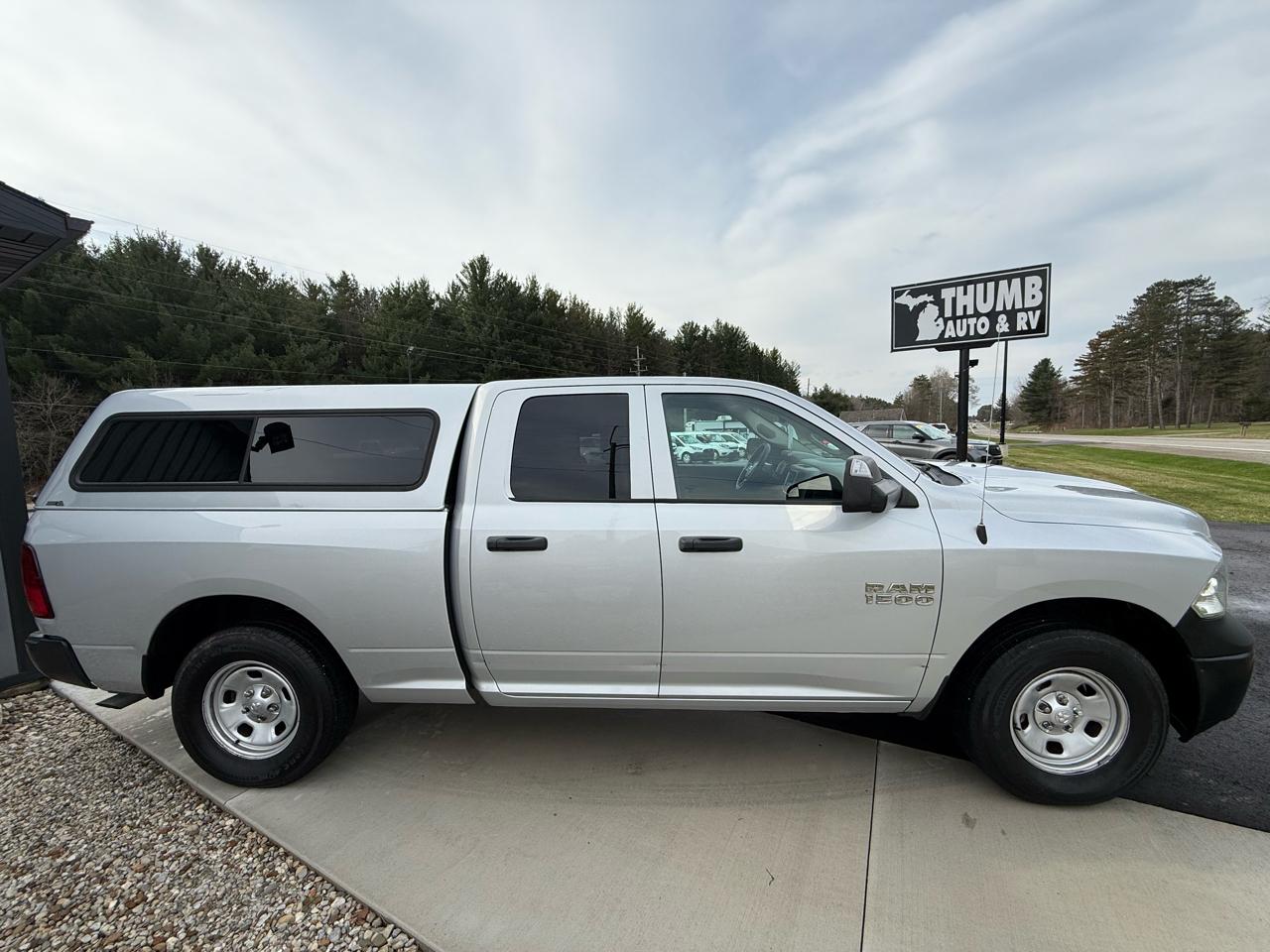 RAM 1500 4WD Quad Cab 140.5" Express 2018