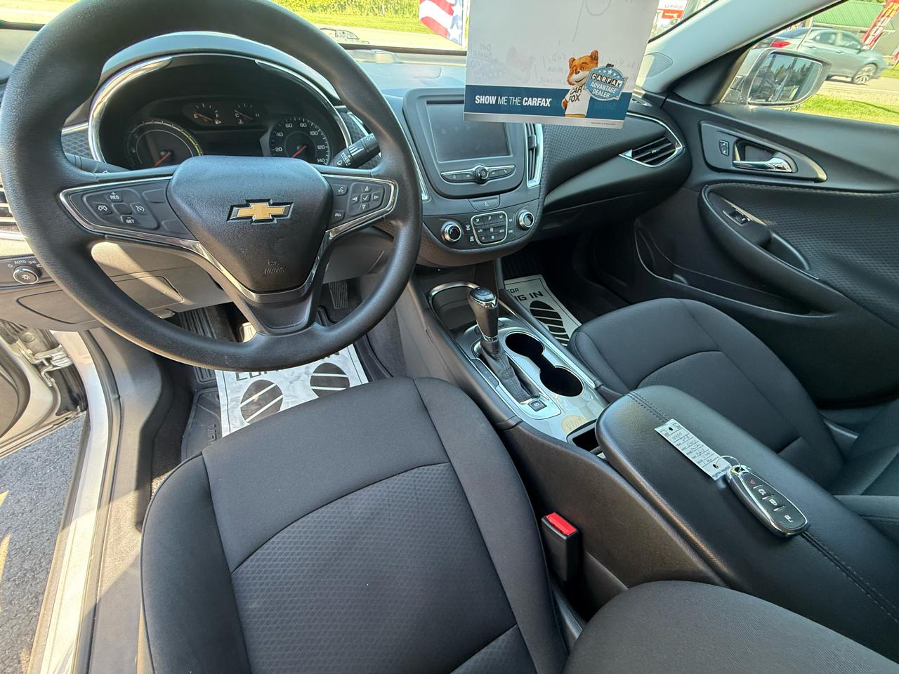 2018 Chevrolet Malibu Hybrid - Photo 5