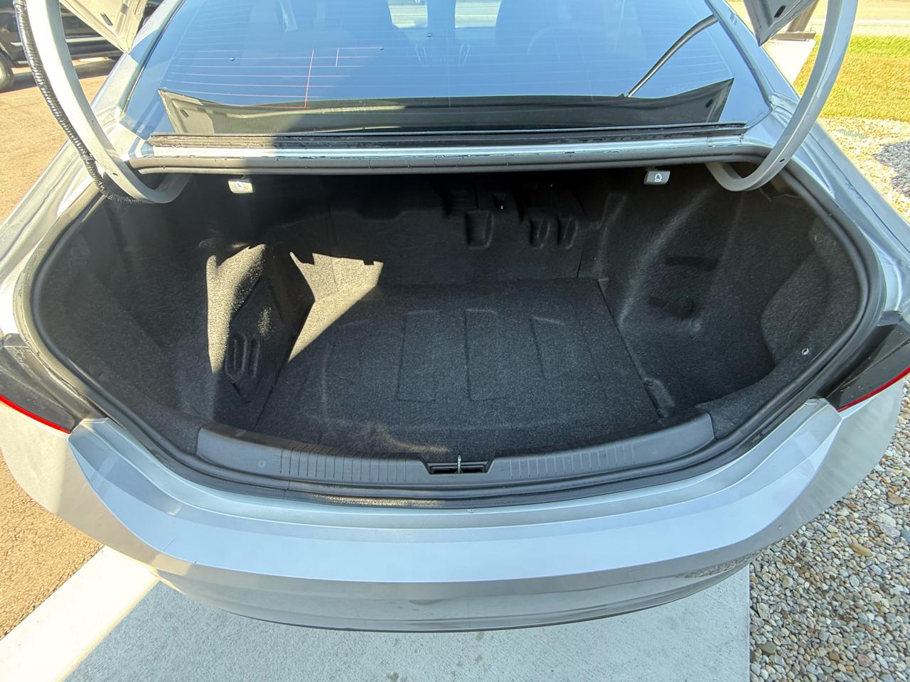 2018 Chevrolet Malibu Hybrid - Photo 8