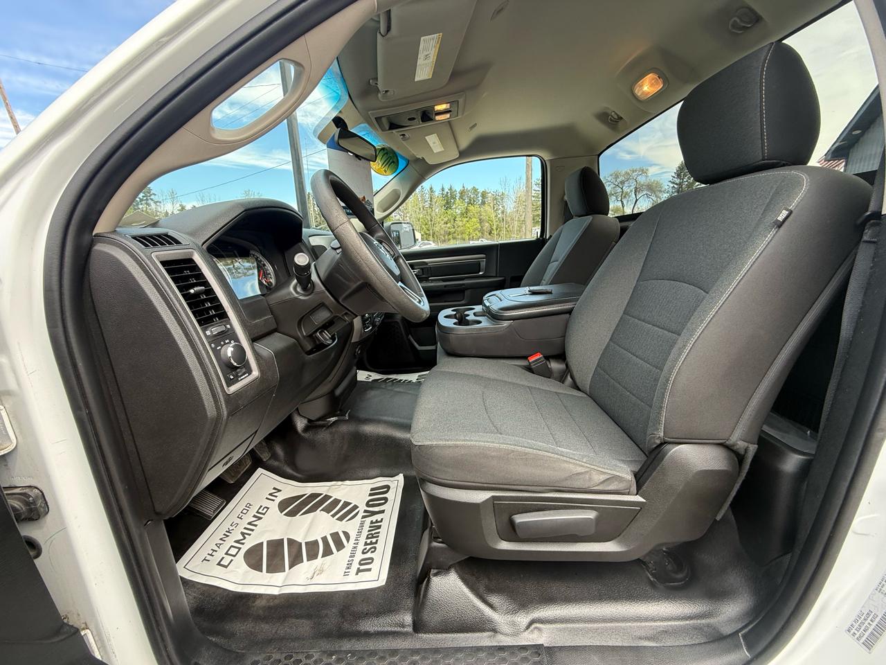 RAM 1500 Classic Tradesman Regular Cab LWB 4WD 2022