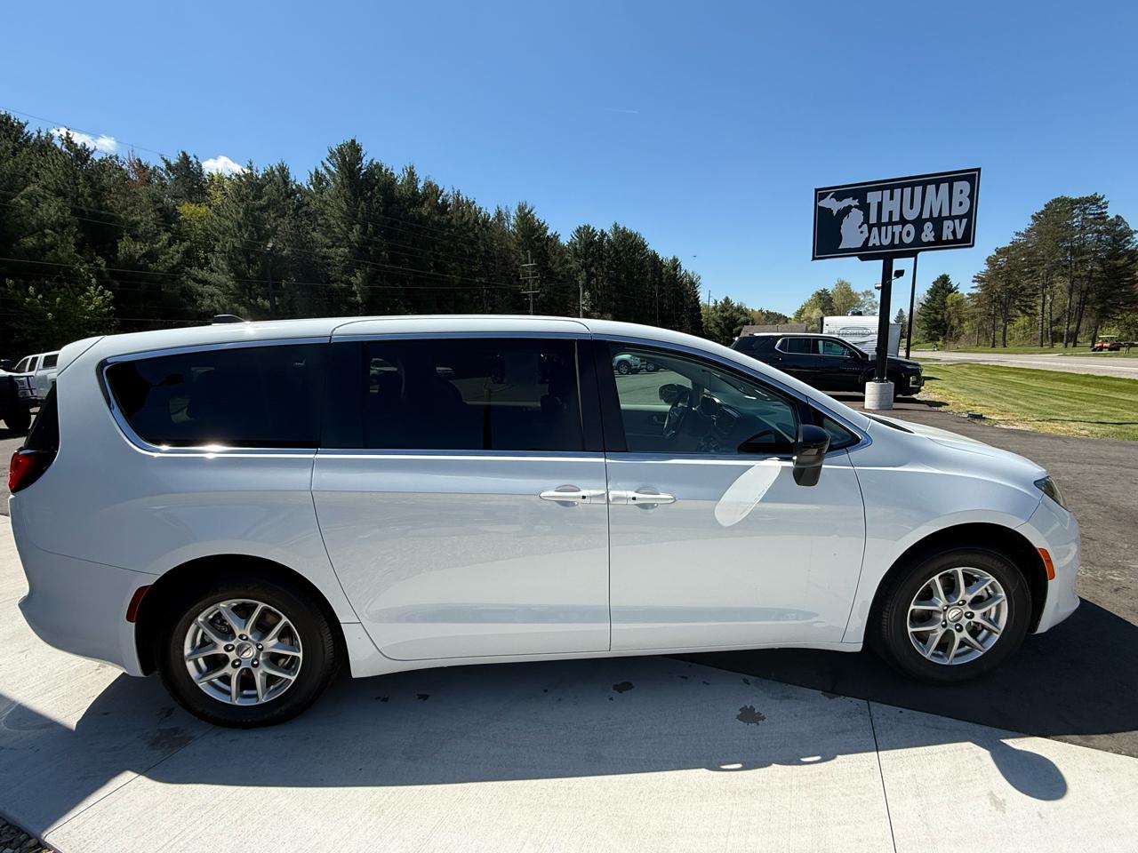 Chrysler Voyager LX 2024