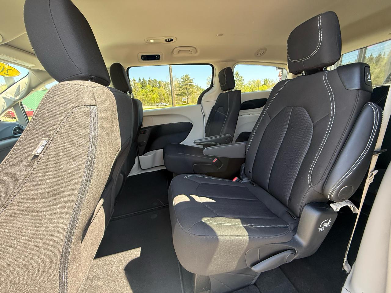 Chrysler Voyager LX 2024