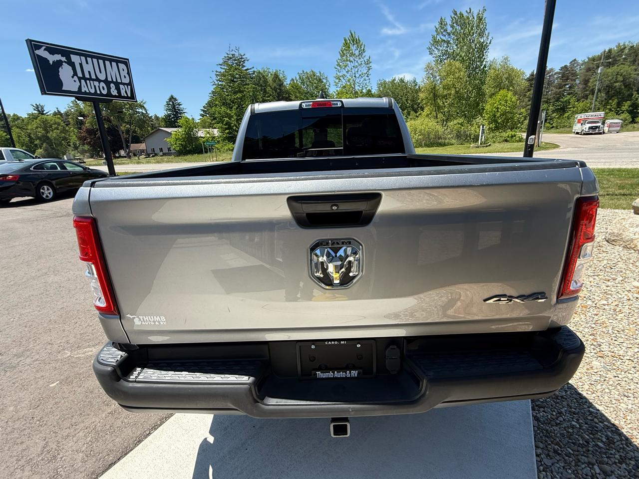 RAM 1500 4WD Crew Cab 140.5" Tradesman 2019