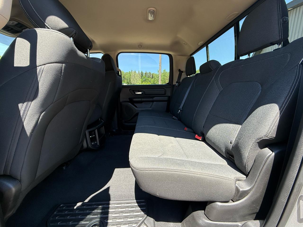 RAM 1500 4WD Crew Cab 140.5" Tradesman 2019