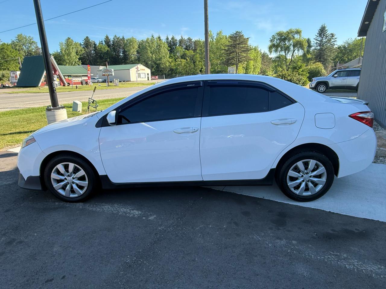 Toyota Corolla LE 4D Sedan 2015