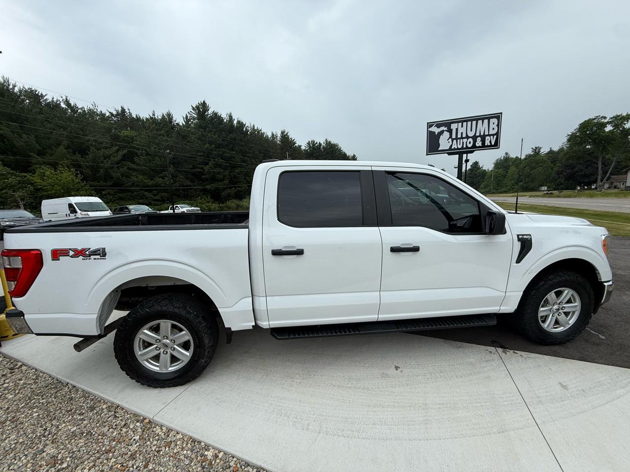 Ford F-150 4WD SuperCrew 145" XL 2022