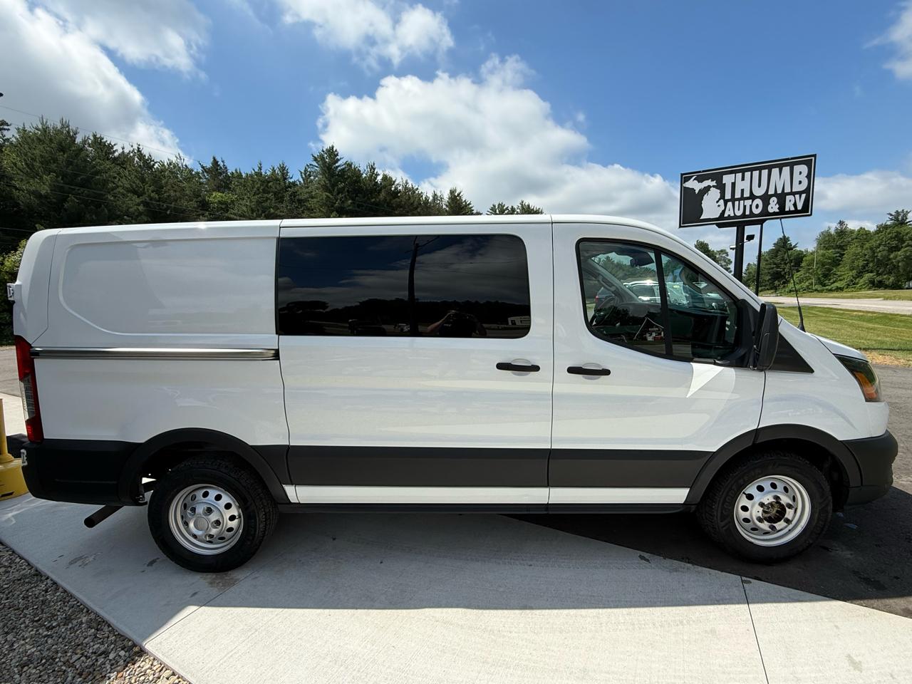 Ford Transit 150 Van Med. Roof w/Sliding Pass. 130-in. WB 2023