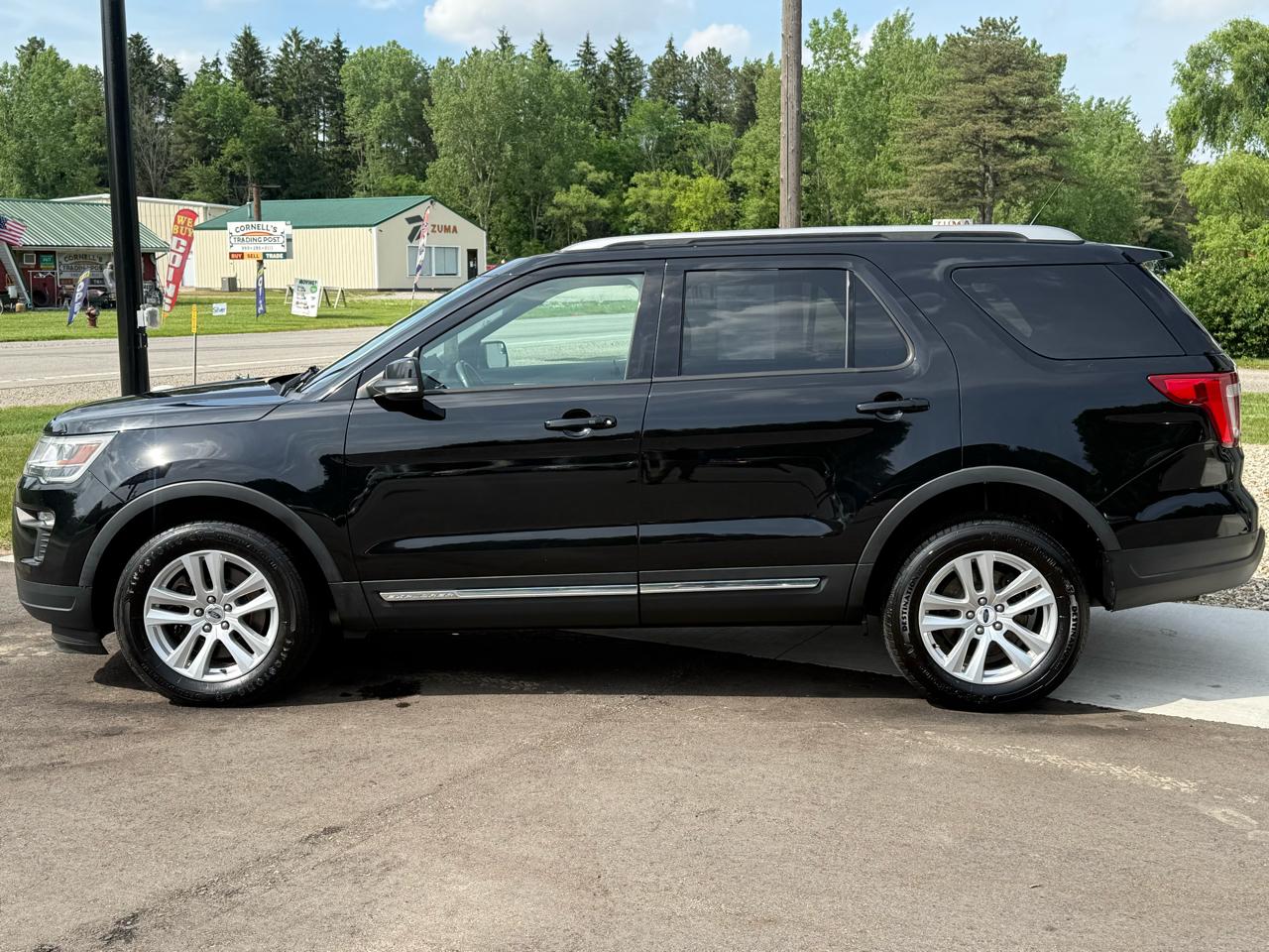 Ford Explorer 4dr XLT 4WD 2018
