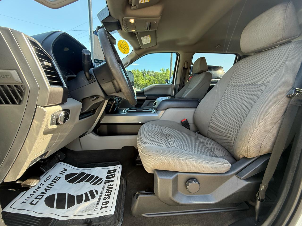 Ford F-250 SD XLT Crew Cab 4WD 2022