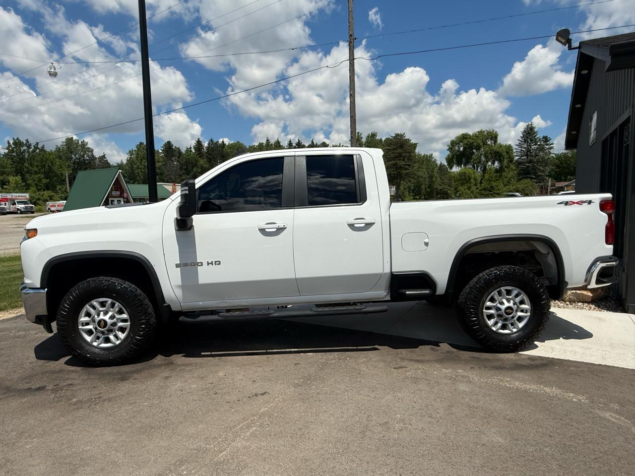 Chevrolet Silverado 2500HD 4WD Ext Cab 157.5" LT 2022