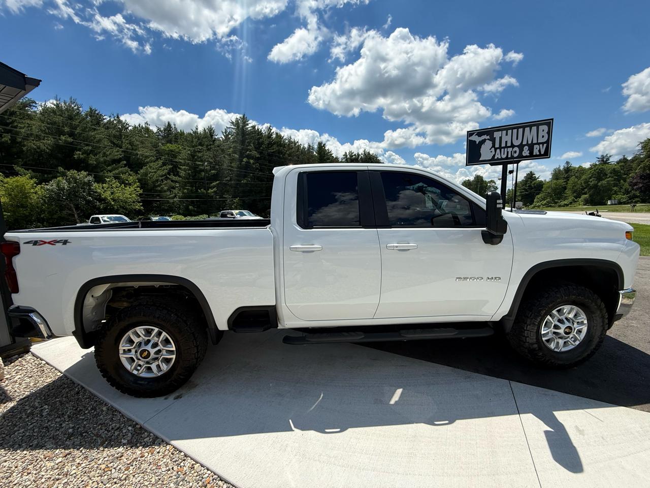 Chevrolet Silverado 2500HD 4WD Ext Cab 157.5" LT 2022
