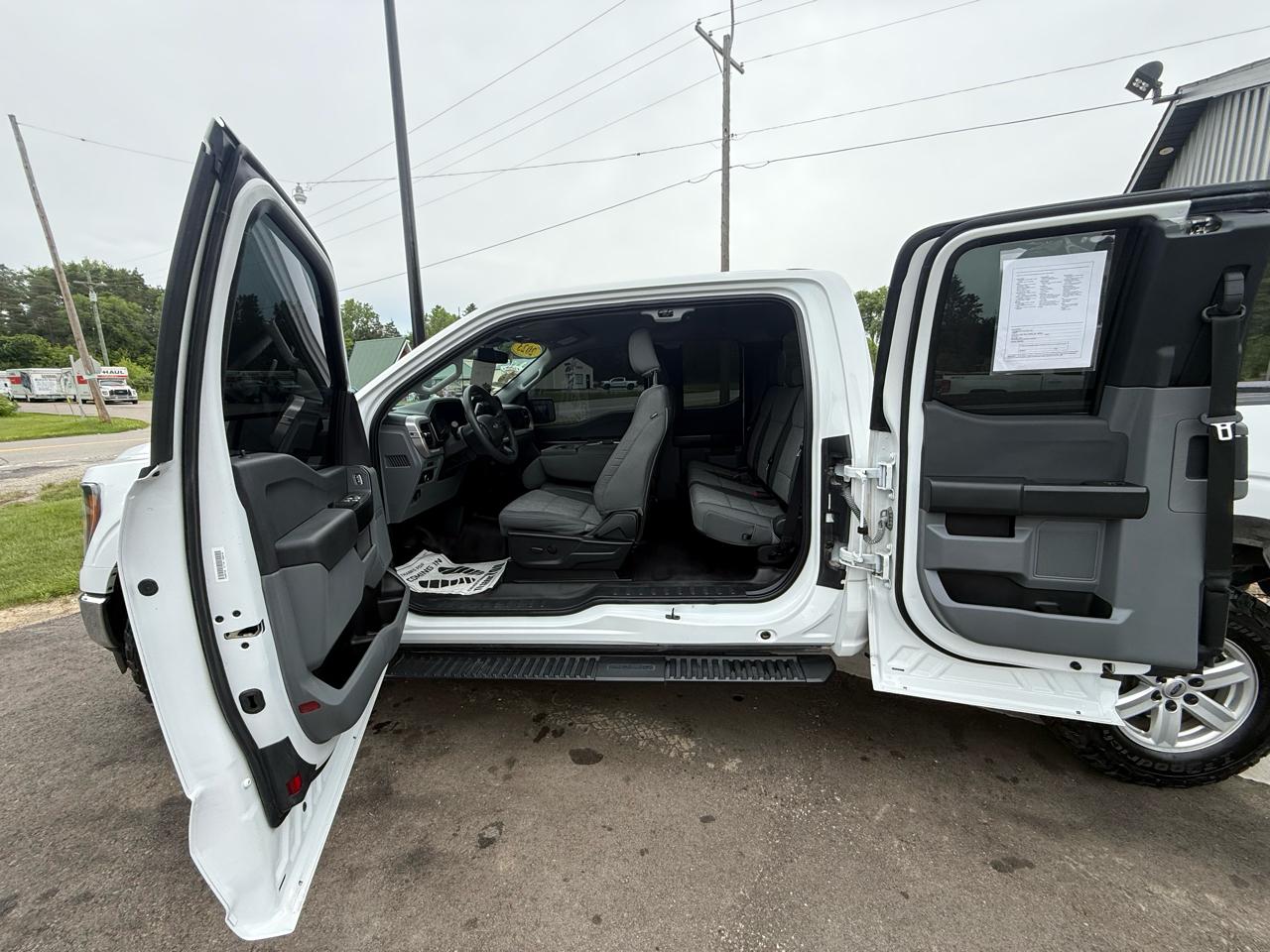 Ford F-150 4WD SuperCab 163" XL 2023