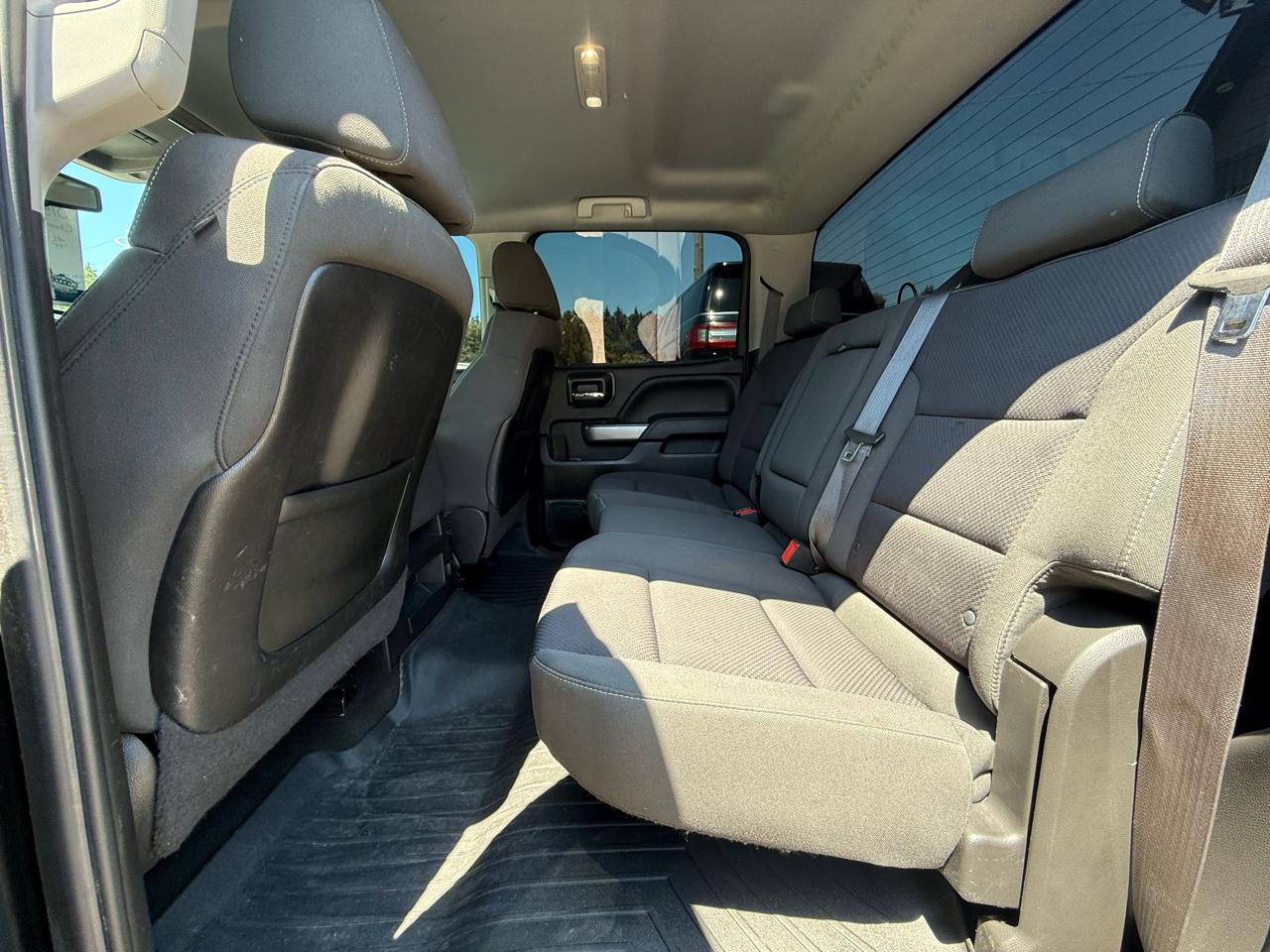 Chevrolet Silverado 1500 4WD Crew Cab 147" LT 2015