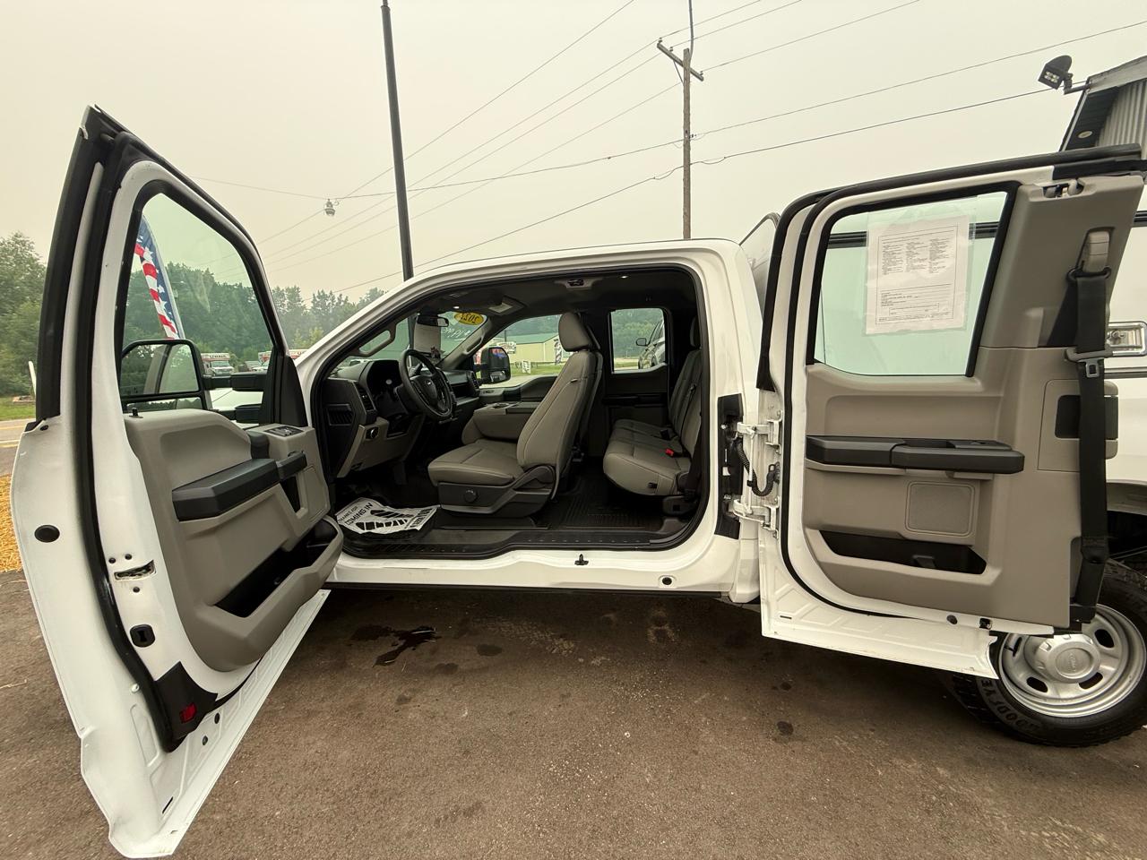 Ford F-250 SD XL SuperCab 4WD 2022