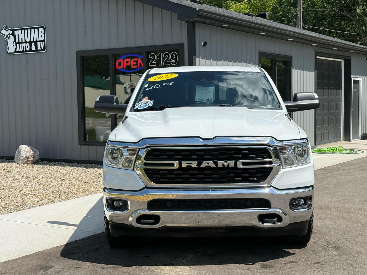RAM 1500 Big Horn Crew Cab SWB 4WD 2023