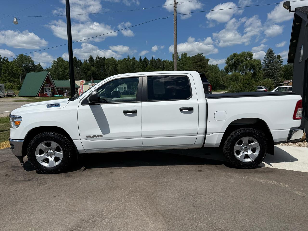 RAM 1500 Big Horn Crew Cab SWB 4WD 2023