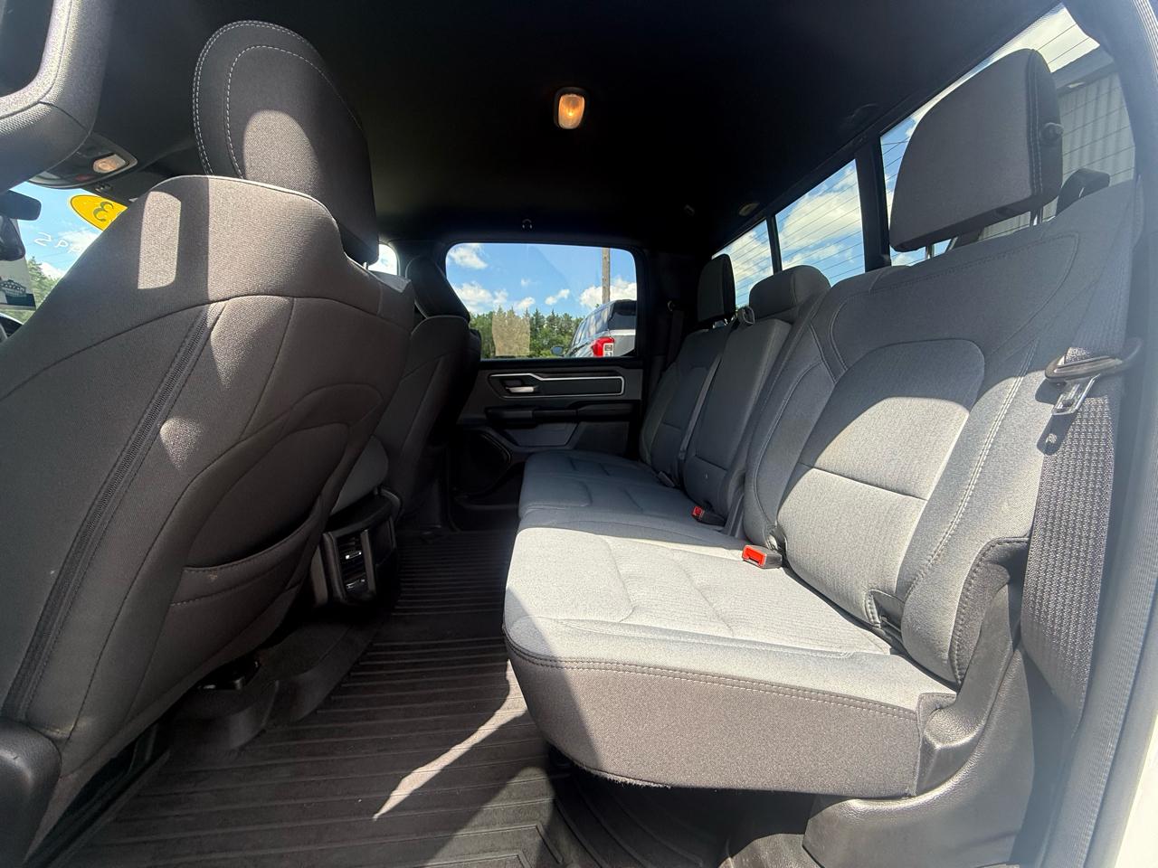 RAM 1500 Big Horn Crew Cab SWB 4WD 2023