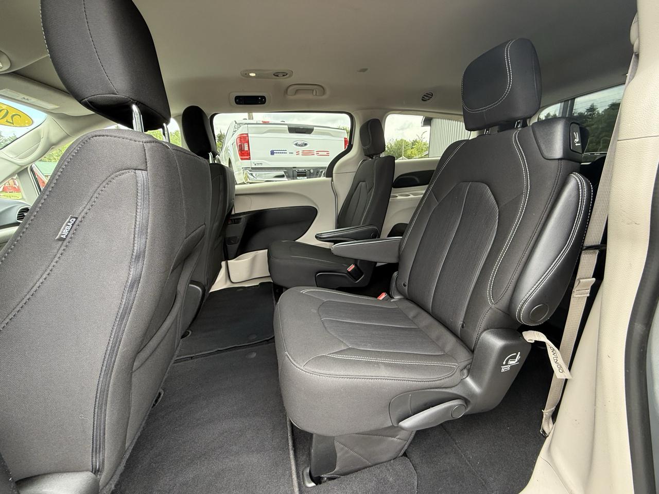 Chrysler Voyager LX 2022