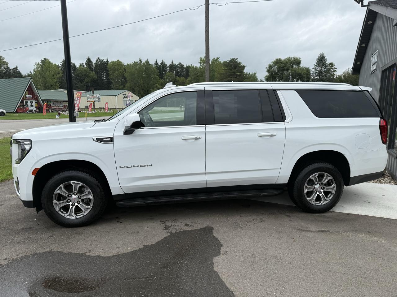 GMC Yukon XL SLE 4WD 2023