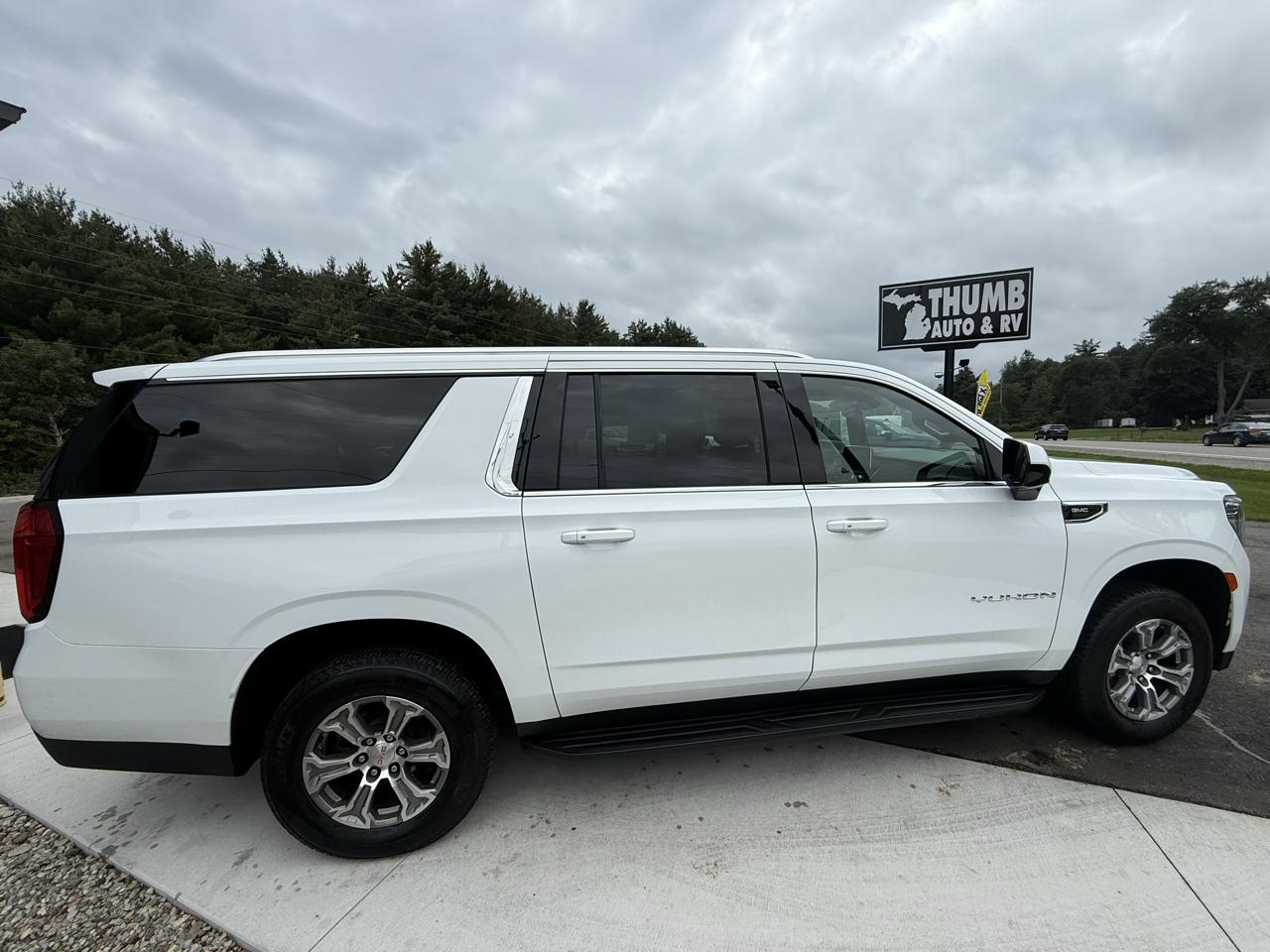 GMC Yukon XL SLE 4WD 2023