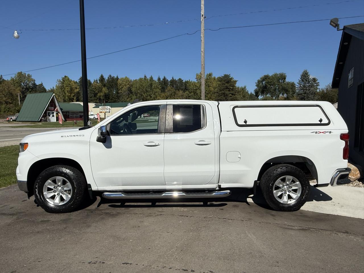 Chevrolet Silverado 1500 4WD Crew Cab 147" LT 2022