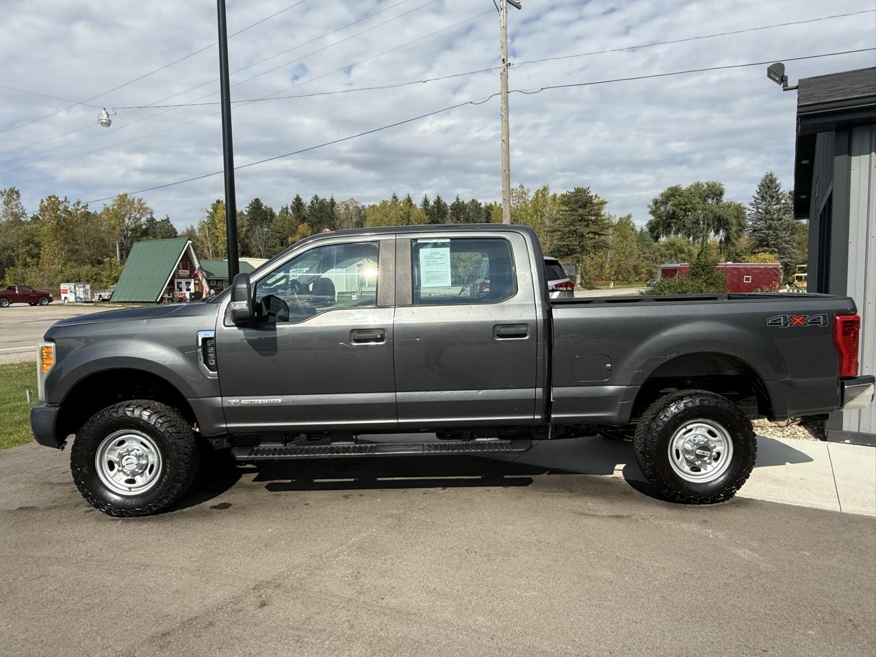 Ford F-250 SD Crew Cab 4WD 2017