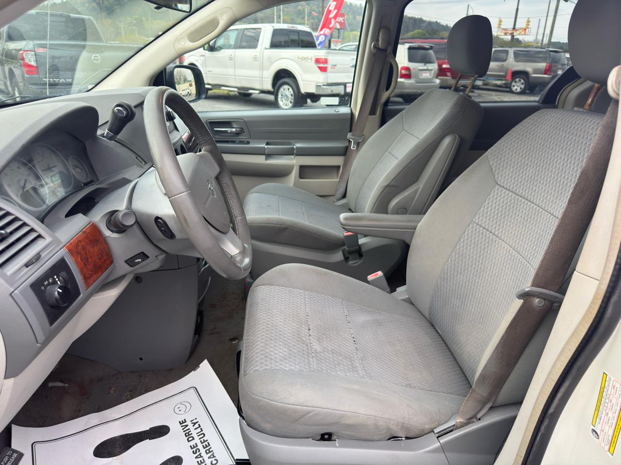 Chrysler Town & Country LX 2008