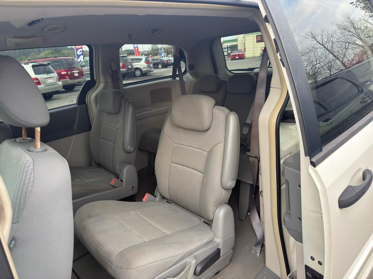 Chrysler Town & Country LX 2008