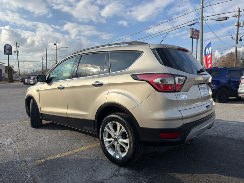Ford Escape SE FWD 2017