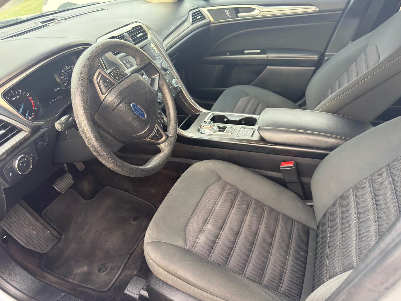 Ford Fusion SE 2017