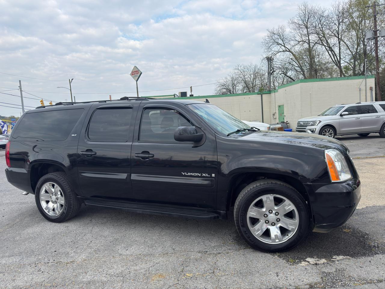 GMC Yukon XL SLE-1 1/2 Ton 2WD 2007