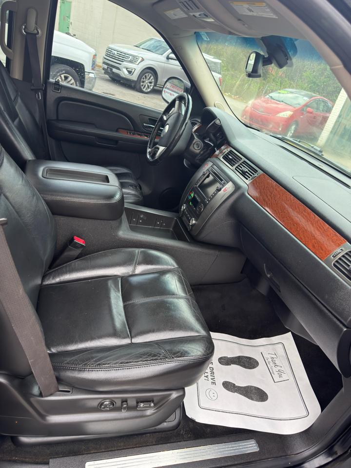 GMC Yukon XL SLE-1 1/2 Ton 2WD 2007