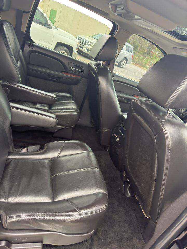 GMC Yukon XL SLE-1 1/2 Ton 2WD 2007