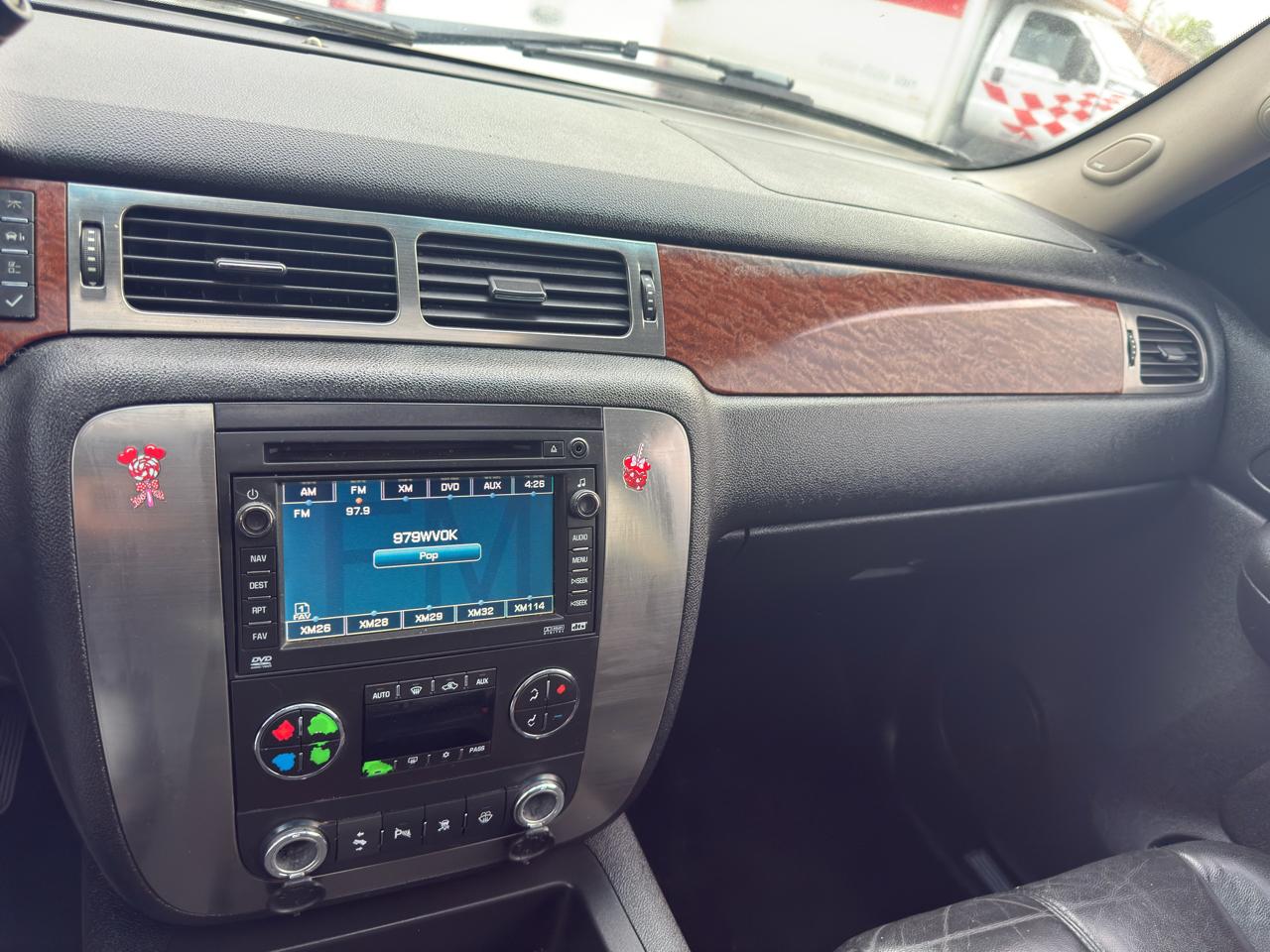 GMC Yukon XL SLE-1 1/2 Ton 2WD 2007