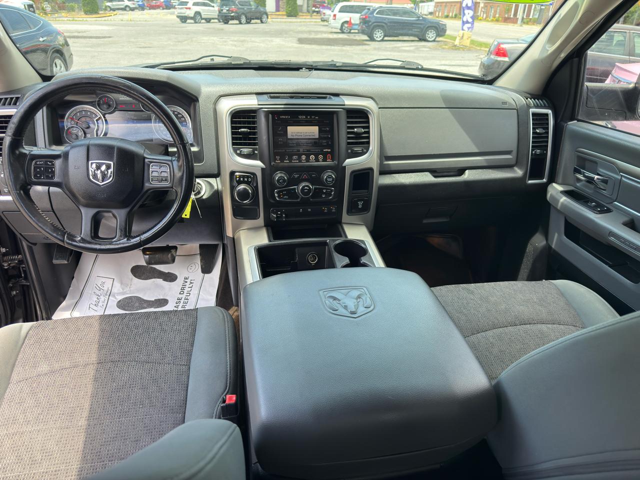 RAM 1500 SLT Crew Cab SWB 2WD 2015