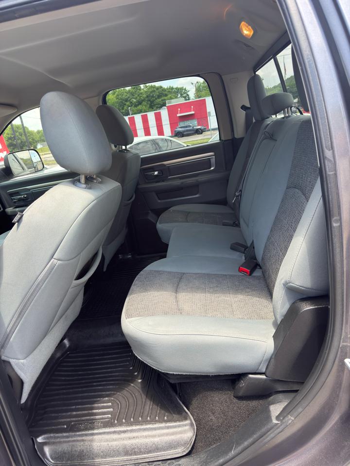 RAM 1500 SLT Crew Cab SWB 2WD 2015