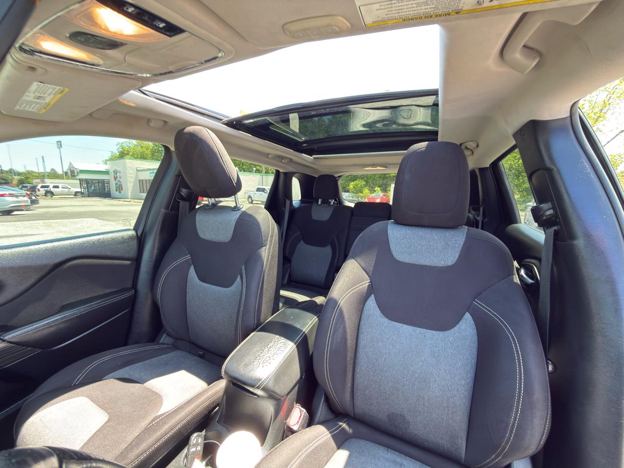 Jeep Cherokee Latitude 4WD 2014