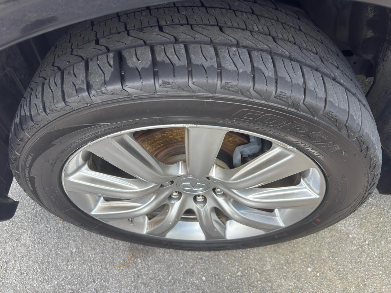 Infiniti QX56 2WD 2012