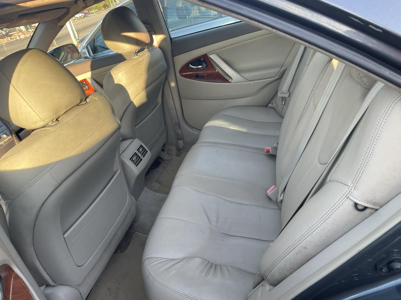 Toyota Camry SE 5-Spd AT 2009