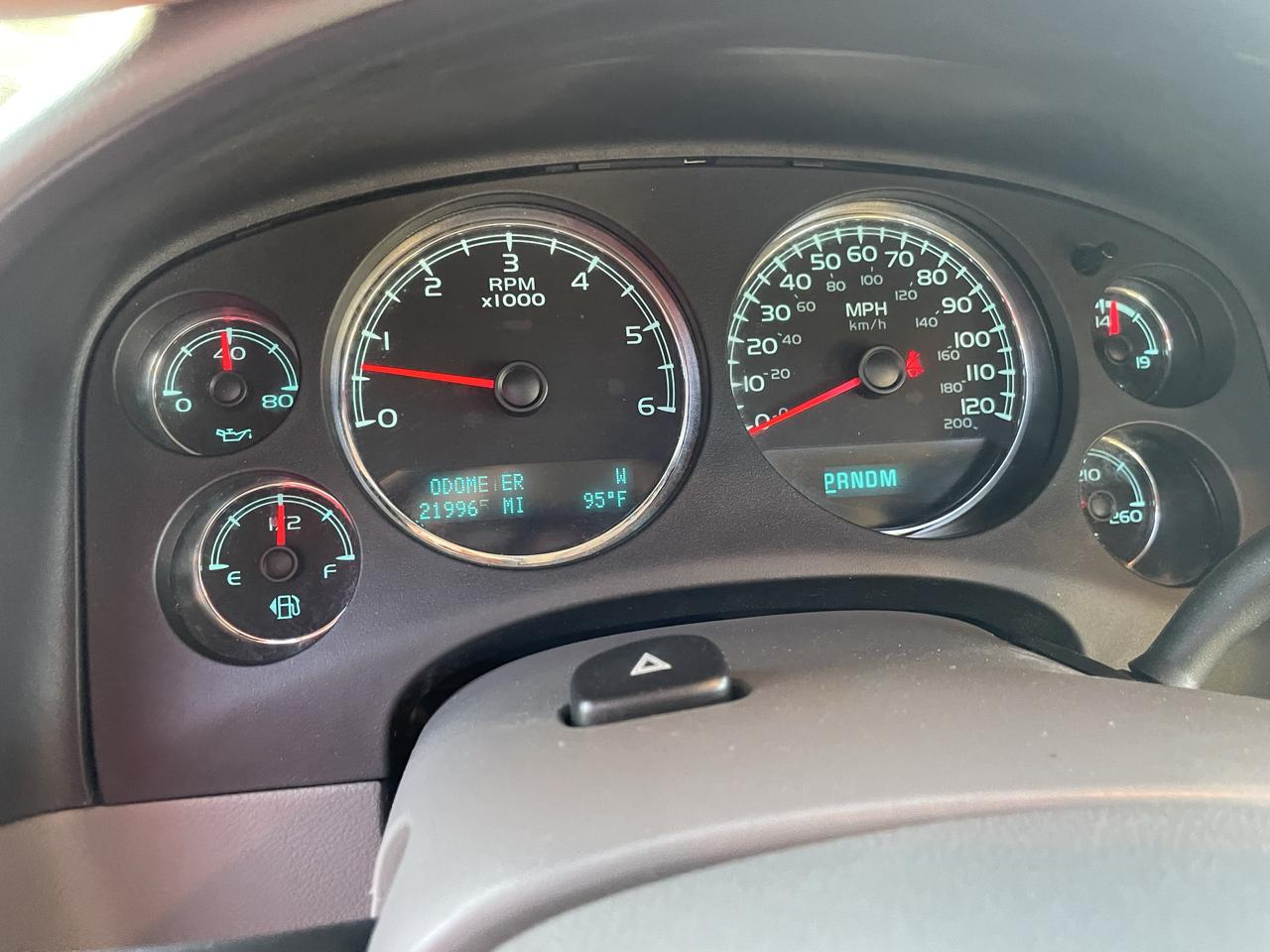 Chevrolet Suburban LT 1500 2WD 2012