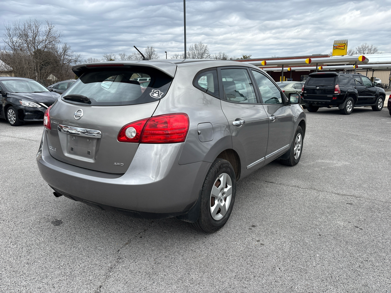 Nissan Rogue S AWD 2011