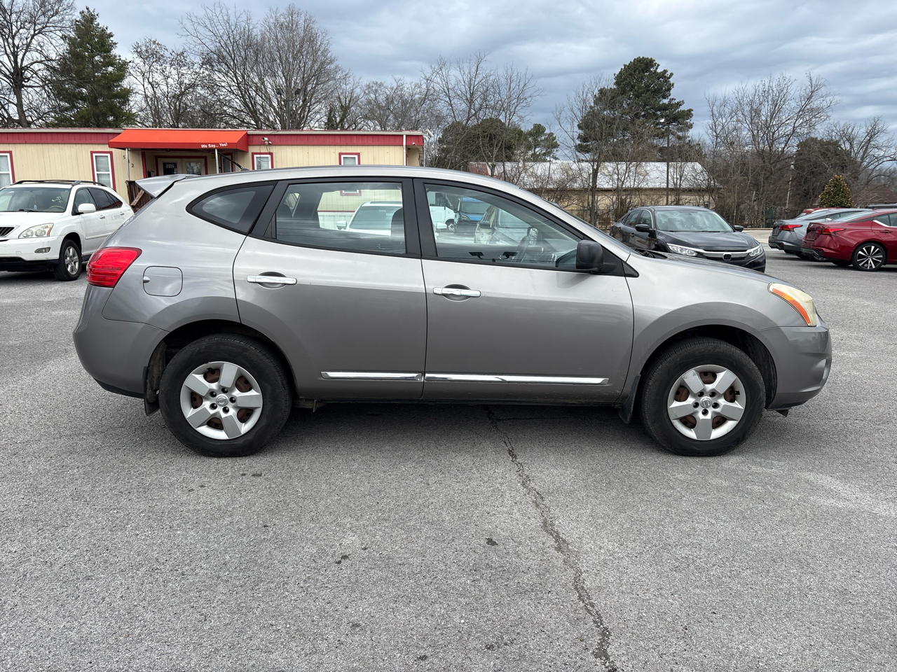 Nissan Rogue S AWD 2011