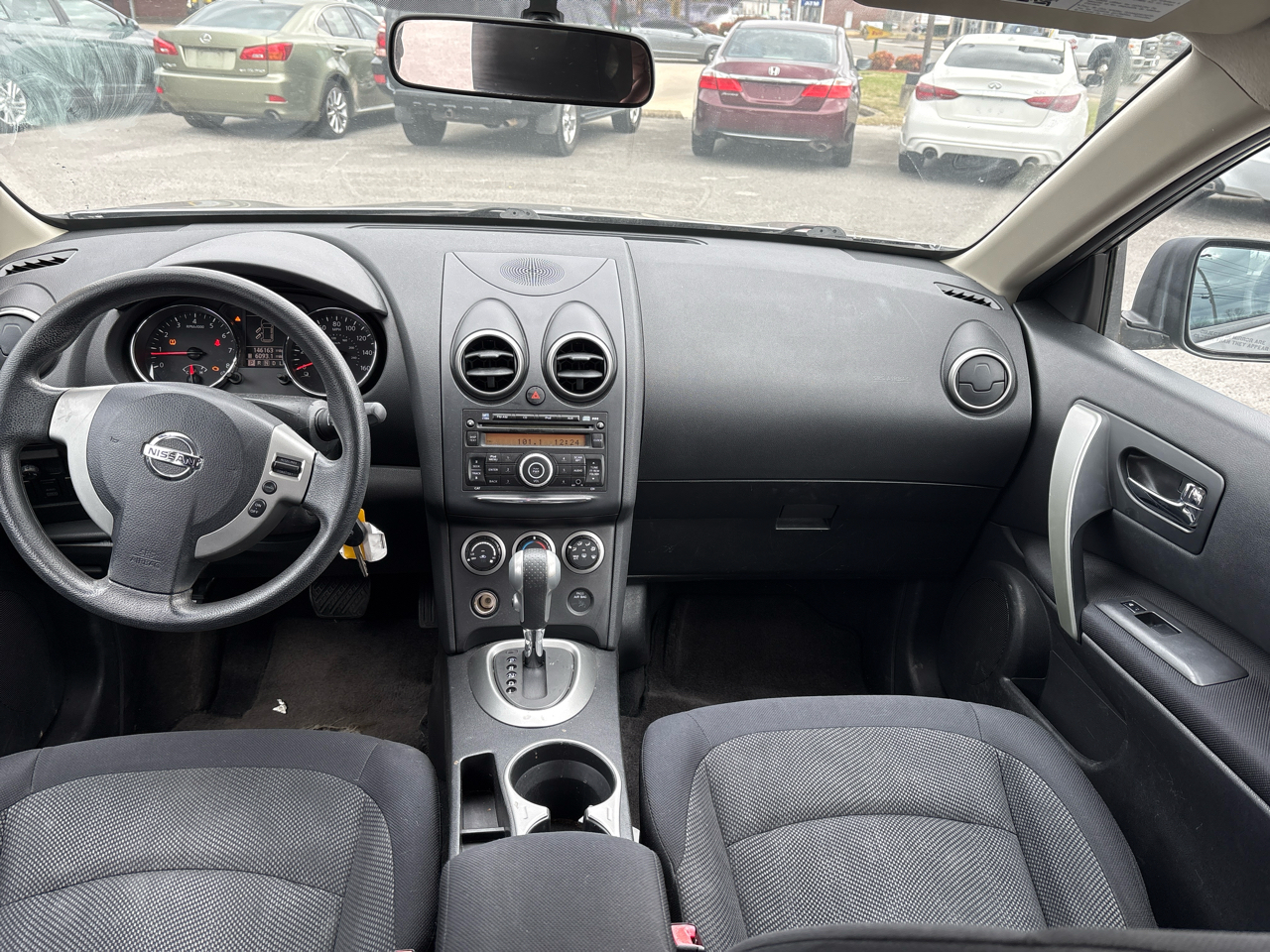 Nissan Rogue S AWD 2011