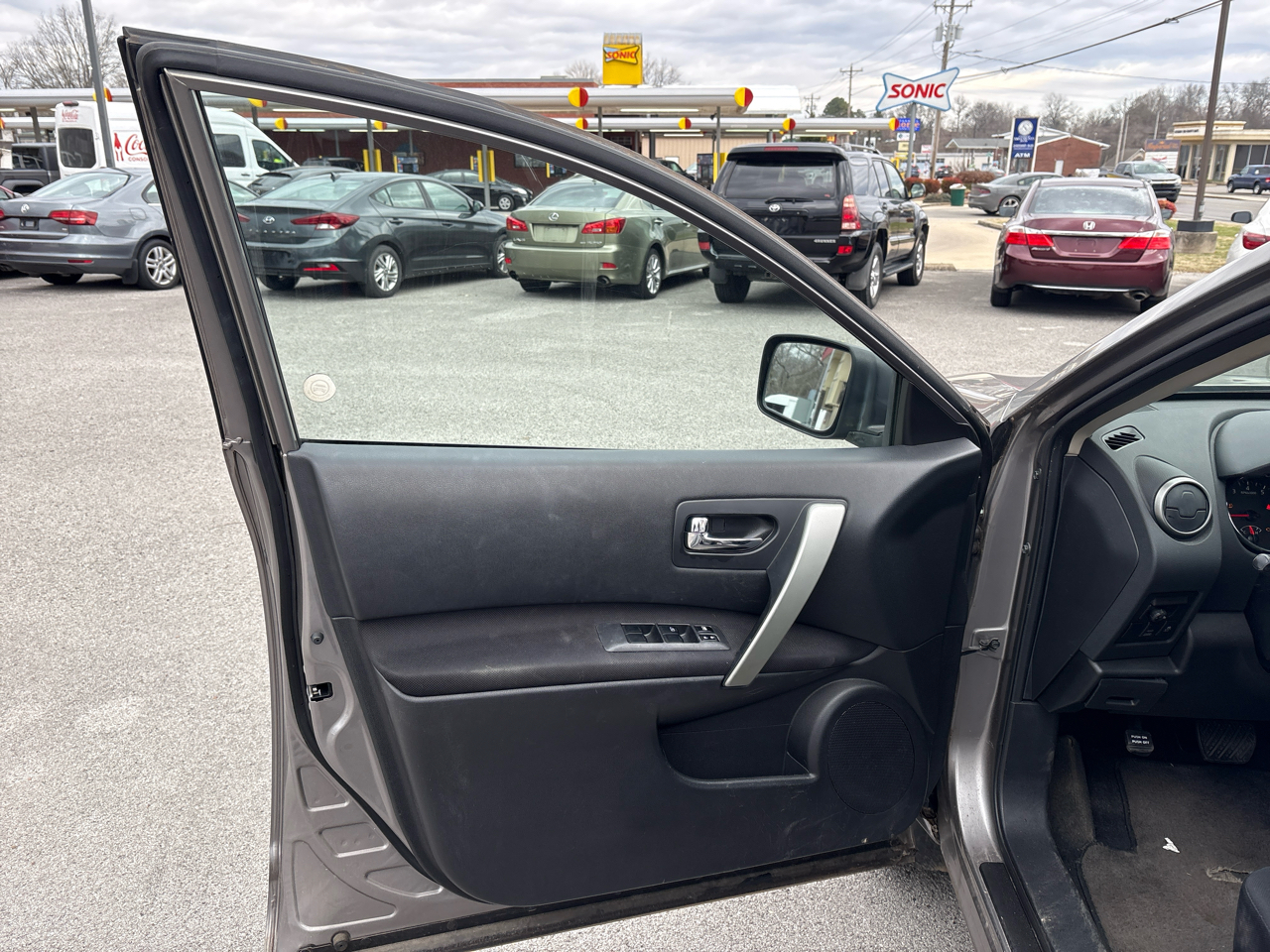 Nissan Rogue S AWD 2011