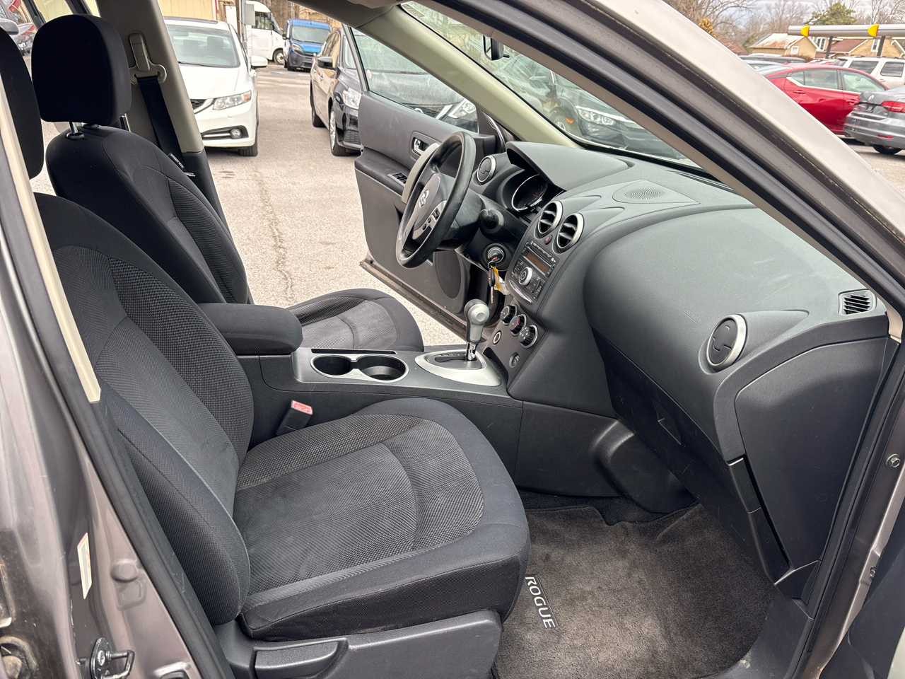 Nissan Rogue S AWD 2011