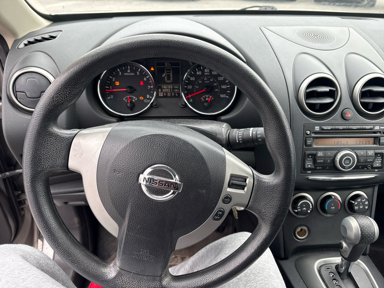 Nissan Rogue S AWD 2011