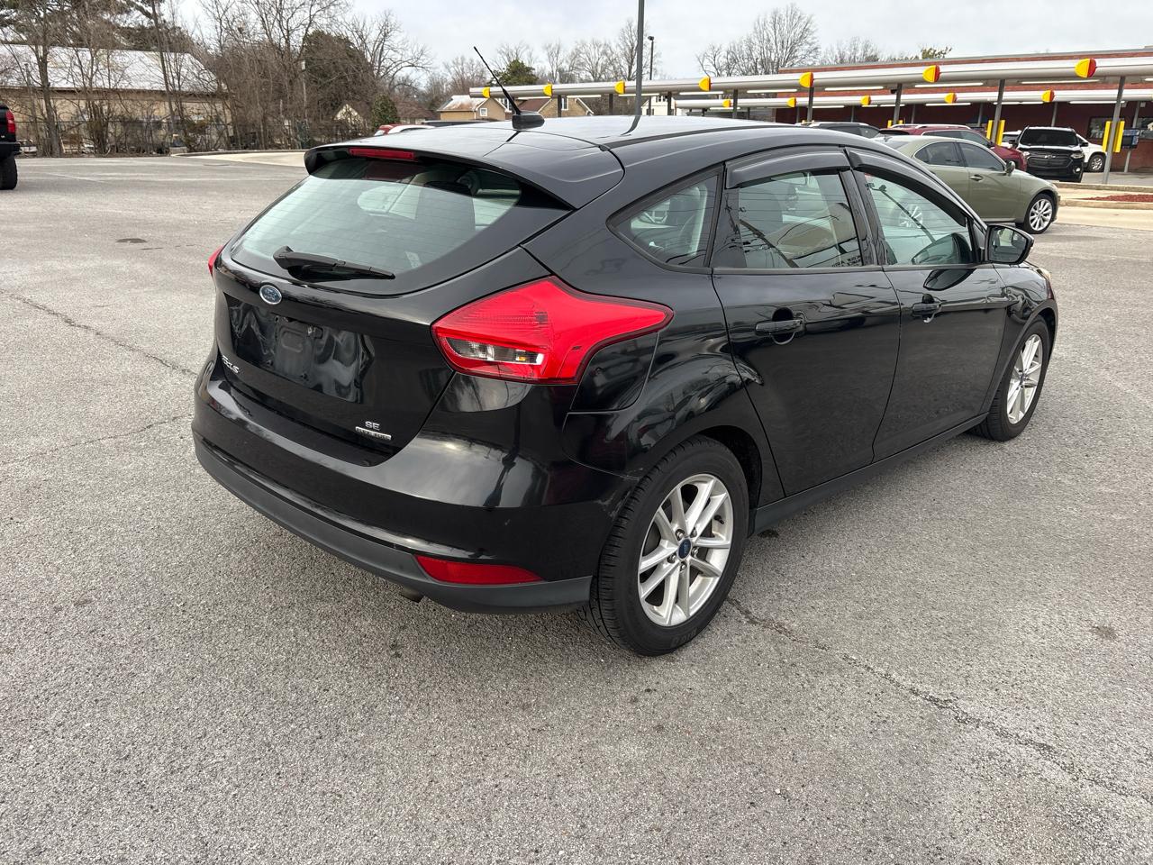 Ford Focus SE Hatch 2015